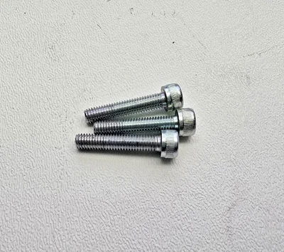 Tornillos de estator de encendido Suzuki RMZ 450 2008-2024 07130-0525A RMZ450 PERNO MAGNÉTICO Foto 1 de 3