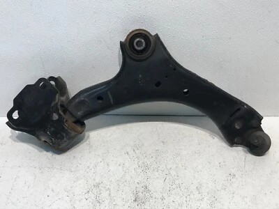 08-14 BRAZO DE CONTROL INFERIOR DELANTERO DERECHO VOLVO XC70 OEM Foto 1 de 4