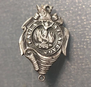 MEDALLA VALENCIA FALLAS INSIGNIA FALLA AZCARRAGA FALTA PASADOR METAL PLATEADO - Picture 1 of 2