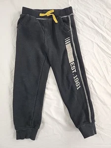 GUESS Toddler Boys Sweatpants Size 3 Black EST 1981 Joggers Drawstring Logo Pant - Picture 1 of 10