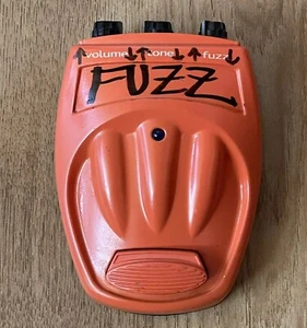 Vintage Danelectro Cool Cat FUZZ CF-1 Version 1 True Bypass Peach - Picture 1 of 3