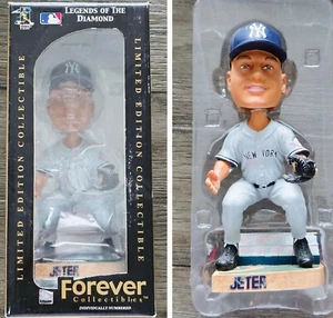 Derek Jeter Bobblehead Forever Collectibles Legends of The Diamond #360/5000 - Imagen 1 de 10