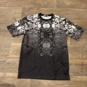 Camiseta H&M x Coachella “Spirit Flower” Edición Limitada Gráfica - Mediana - Imagen 1 de 3