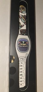 NEW Disney Magic Band Plus + Star Wars GROGU The Mandalorian UNLINKED W/ CABLE - Picture 1 of 2