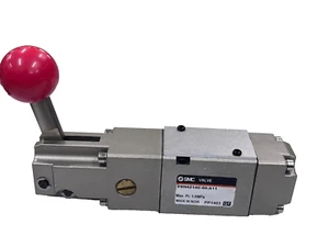 SMC VSH4214C-00-X11 5/2-Way Pneumatic Directional Control Valve base-mounted - Picture 1 of 3
