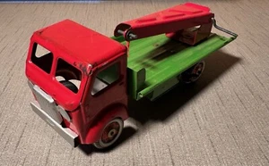 Vintage Pressed Steel Key Wind Tri-and Flatbed Truck With Winch /Made in England - Picture 1 of 7
