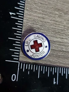 Vintage Red Cross Life Saving Junior Pin Enameled Xj - Picture 1 of 3