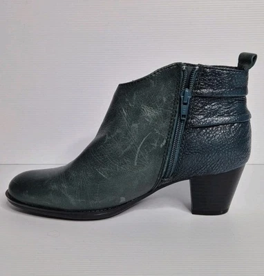 Earth Cyprus Women's Leather Ankle Boots 39 8 Green Mild Scuffs HTF BNWOB - image 1 of 4