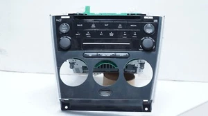 6 Mazdaspeed 2006 6 discos intercambiador de CD radio estéreo CQ-EM4560AK FABRICANTE DE EQUIPOS ORIGINALES - Imagen 1 de 6