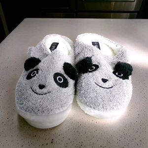 Sprint Hausschuhe Damen | Pantoffeln warm & kuschelig | Panda Schlappen - Bild 1 von 21