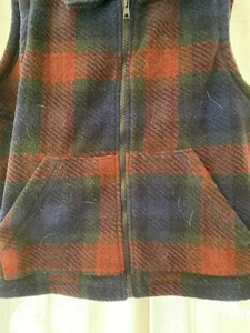 LizWear Collared Vest Womens Size S Red Blue Plaid 100% Poly Fleece w/ Full Zip - Picture 1 of 3