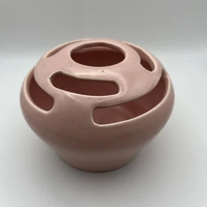 Vintage CAMARK 095 Pink Round Flower Frog Made in USA - Picture 1 of 5