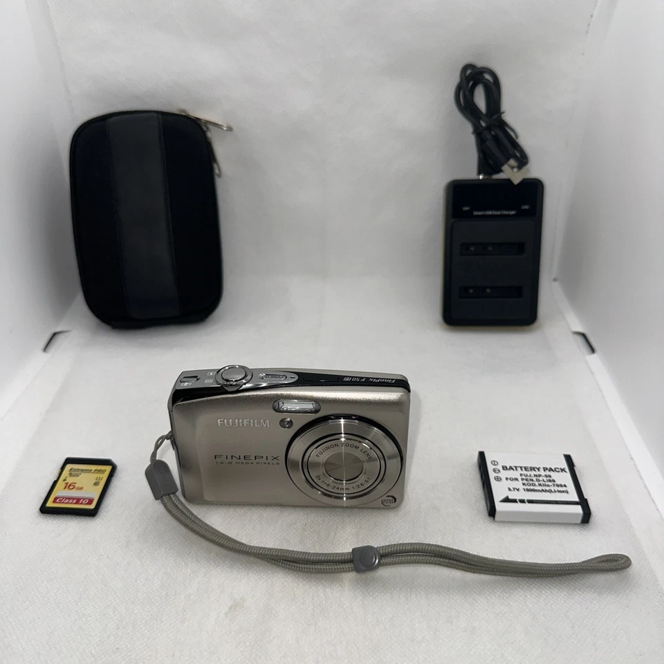 Fujifilm Digital Camera FinePix F50fd 12.0MP Tested Plus Charger Battery 16GB SD - Image 1 of 4