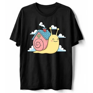 T-shirt carina casa delle lumache cartone animato Kawaii arte animale maglietta grafica divertente S-5XL - Foto 1 di 17