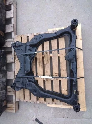 Nissan Pathfinder 2013-2020 subchasis delantero travesaño motor base 4x4 AWD OEM Foto 1 de 4