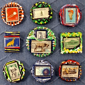 Botones de arte de estampillas en todo el mundo: lote de 9 unidades, juego de prendedores de botones personalizados de estampillas mixtas vintage - Imagen 1 de 3