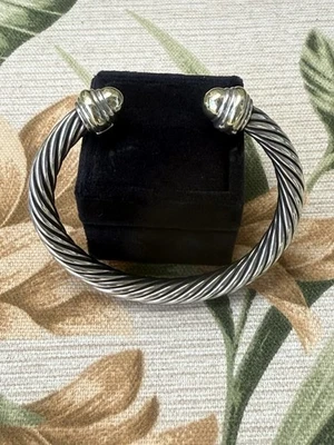 Brazalete David Yurman de plata de ley y oro de 14 k con cable de 7 mm Foto 1 de 4