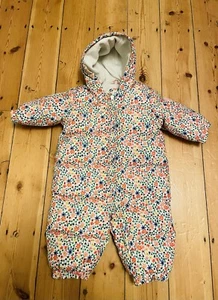 Baby Girl GAP 6-12 Months Fleece Lined Floral Padded Quilted Winter Ski Snowsuit - Picture 1 of 5