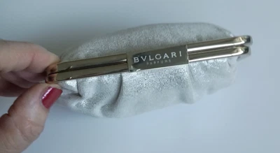 BVLGARI Bolso de Belleza Dorado y Blanco Brillante, Bolso sin Mano Pequeño, Mini Cartera Foto 1 de 4