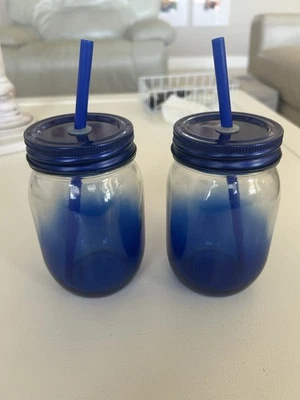 2 x Vasos de Vidrio Ombre Azul Tarros de Albañil con Tapas y Pajitas. Foto 1 de 2