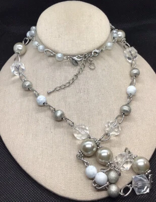 Collar de moda Lia Sophia tono plata con cuentas de plástico y perlas de imitación 40" Z188 Foto 1 de 3