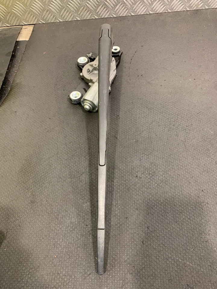 Motor limpiaparabrisas trasero Mazda 3 2006 0390201588 #2 Foto 1 de 3