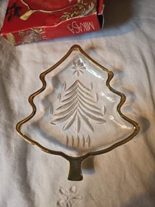 MIKASA PIATTO NATALIZIO A FORMA DI ALBERO BORDATO ORO - Foto 1 di 4