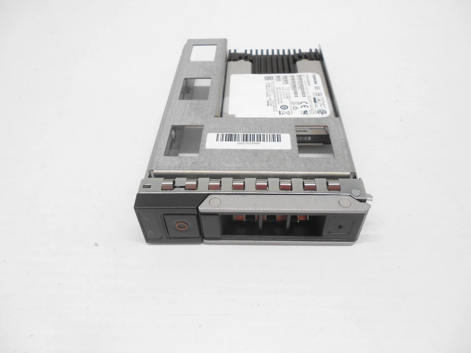 Toshiba 800GB SSD SAS 12Gbs 3.5" HARD DRIVE Fits Dell R740  R540 R440 Gen 14 - Image 1 of 1
