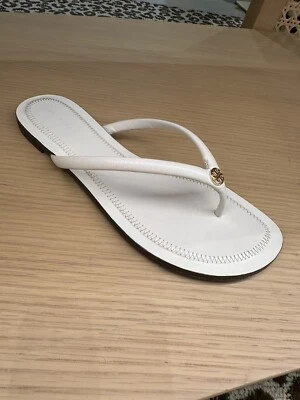 NUEVO EN CAJA Sandalias Planas Tory Burch Chelsea Cuero Tanga Logo Crema Clara MUCHAS TALLAS Foto 1 de 4