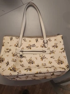 Coach Taylor Tote Handbag Prairie Chalk Flowers Pattern B1781-87458 - Picture 1 of 6
