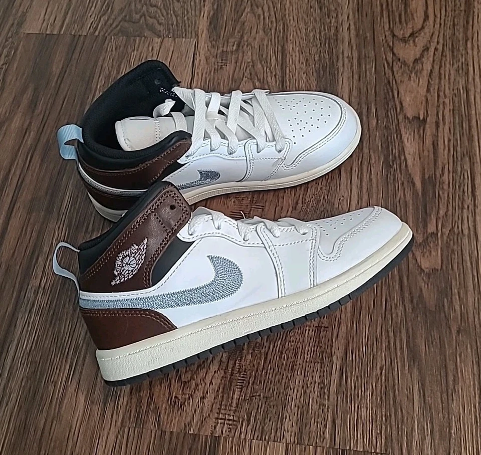 Air Jordan 1 Mid SE White Blue Grey Black Sail FQ8220-142 Size 2Y - Image 1 of 4