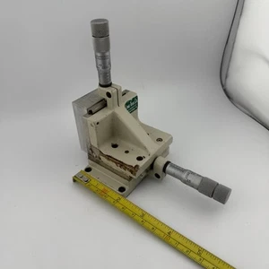Line Tool Co. Etapa lineal de 2 ejes con 2 micrómetros Starrett - Imagen 1 de 8