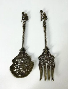SET ANTIQUE MONTAGNANI ITALY ORNATE BRASS LION TIPS SERVING VINTAGE SPOON & FORK - Picture 1 of 9