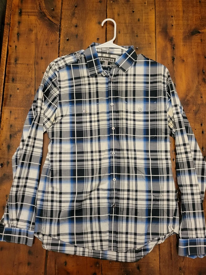 Camisa de vestir Express para hombre M mediana 15 15,5 calce ajustado manga larga Foto 1 de 4