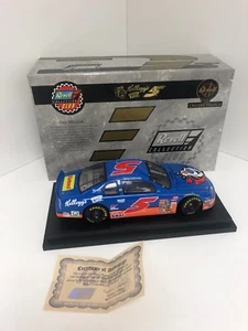 Terry Labonte #5 KELLOGS 1997 Chevy Monte Carlo NASCAR REVELL 1:18 MINT - Picture 1 of 5