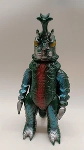Bullmark Ultraman Soft Vinyl Megalo - Picture 1 of 8