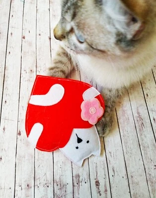 Catnip felt toy for kitty Handmade Heart cat toys  - Image 1 of 4