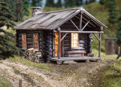 Woodland Scenics ~ HO Scale ~ Built & Ready ~ Cozy Cabin ~ 5071 - Image 1 of 4