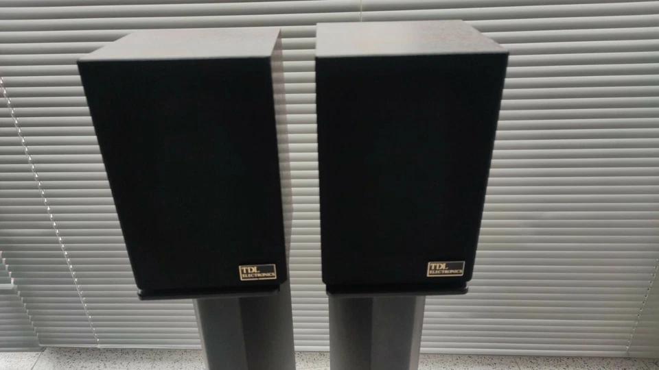  TDL Electronics Near Field Monitor speakers - Immagine 1 di 4