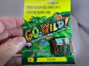 Go Wild WWF Limited Edition Wild Animal Kangaroo Card Vintage Tack Pin T-1408 - Bild 1 von 5