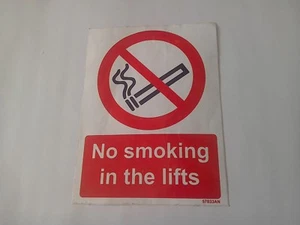Sign No smoking in the lifts -self Adhesive Vinyl Sticker - Imagen 1 de 1