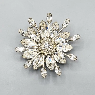 Broche enchapado en rodio atómico en capas de diamantes de imitación marquesa transparente de diseñador sin firmar Foto 1 de 4