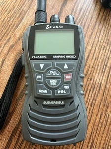 Cobra Handheld VHF Marine Floating Radio HH350 - Zdjęcie 1 z 3