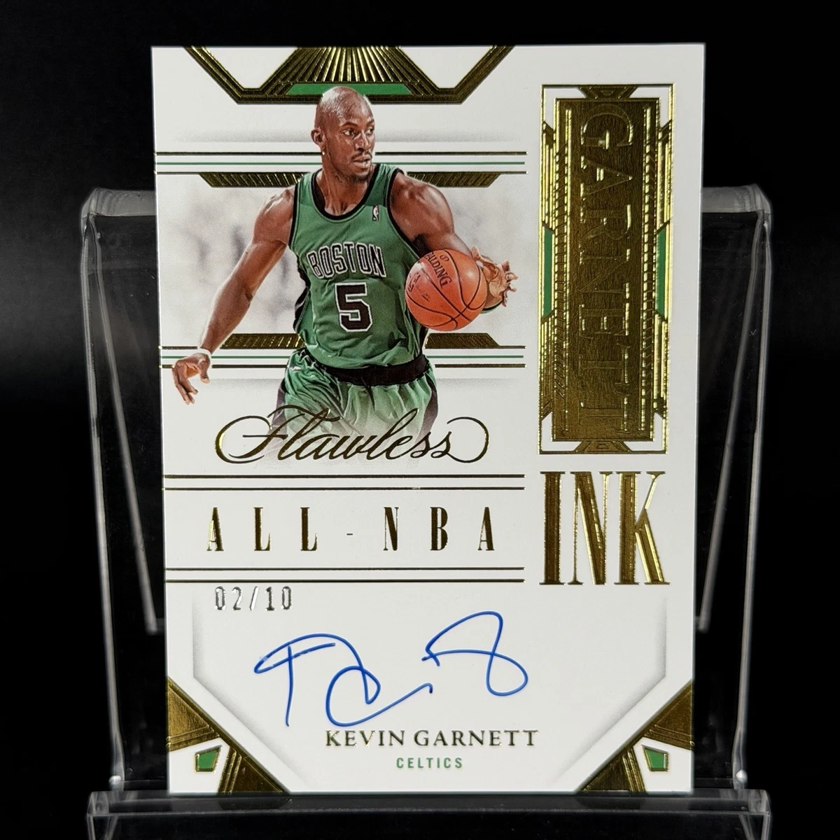 Kevin Garnett Basketball Autographed Sports Trading Cards