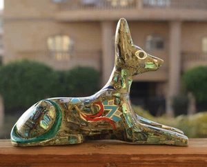 Estatua Egipcia Anubis - Cubierta con Madreperla - Decorativa - Renacimiento - 8" - Imagen 1 de 8