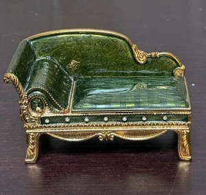 Vintage Enamel GreenTrinket Lounge Chaise Jewelry Rhinestone Jeweled t Box - Picture 1 of 6