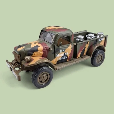 1946 USMC Dodge Power Wagon 1:24 Diecast Truck Model Daimler Chrysler Corp 2000 - Image 1 of 4