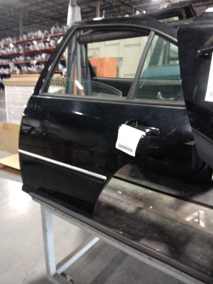 Puerta trasera del conductor sedán City Canada solo se adapta a 99-05 07-11 JETTA 543313 Foto 1 de 1