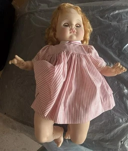 Madame Alexander 1977 Vintage 14” Coño Gato Gato Bebé Muñeca SIN CAJA - Imagen 1 de 11