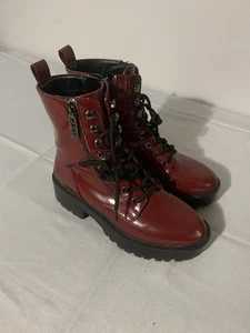 Stivali da combattimento Guess Gwearne bordeaux taglia 6m - Foto 1 di 4